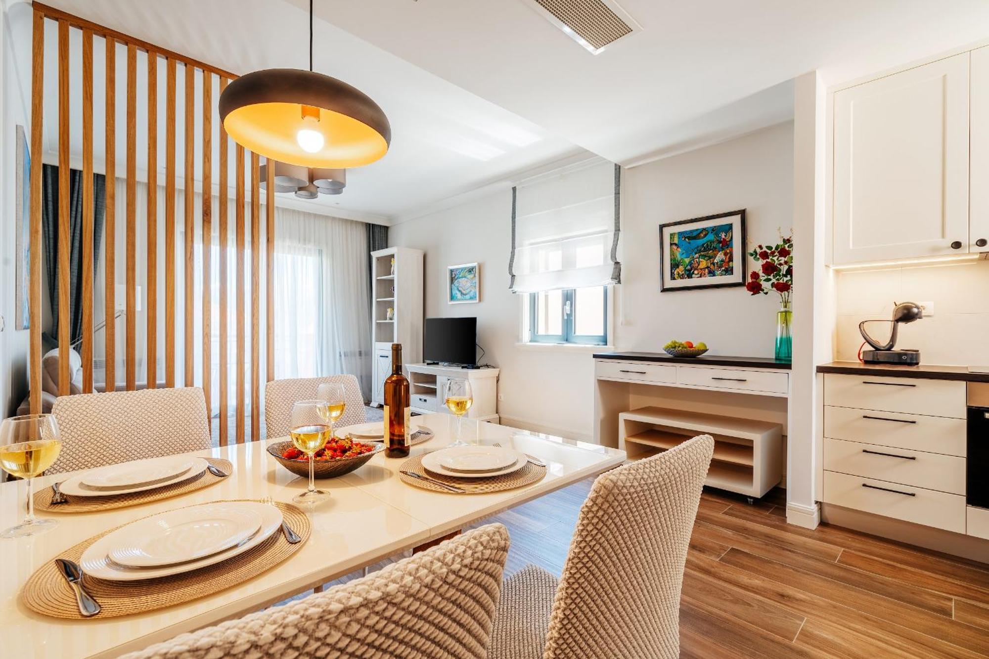 Lustica Apartments Central Tivat Buitenkant foto