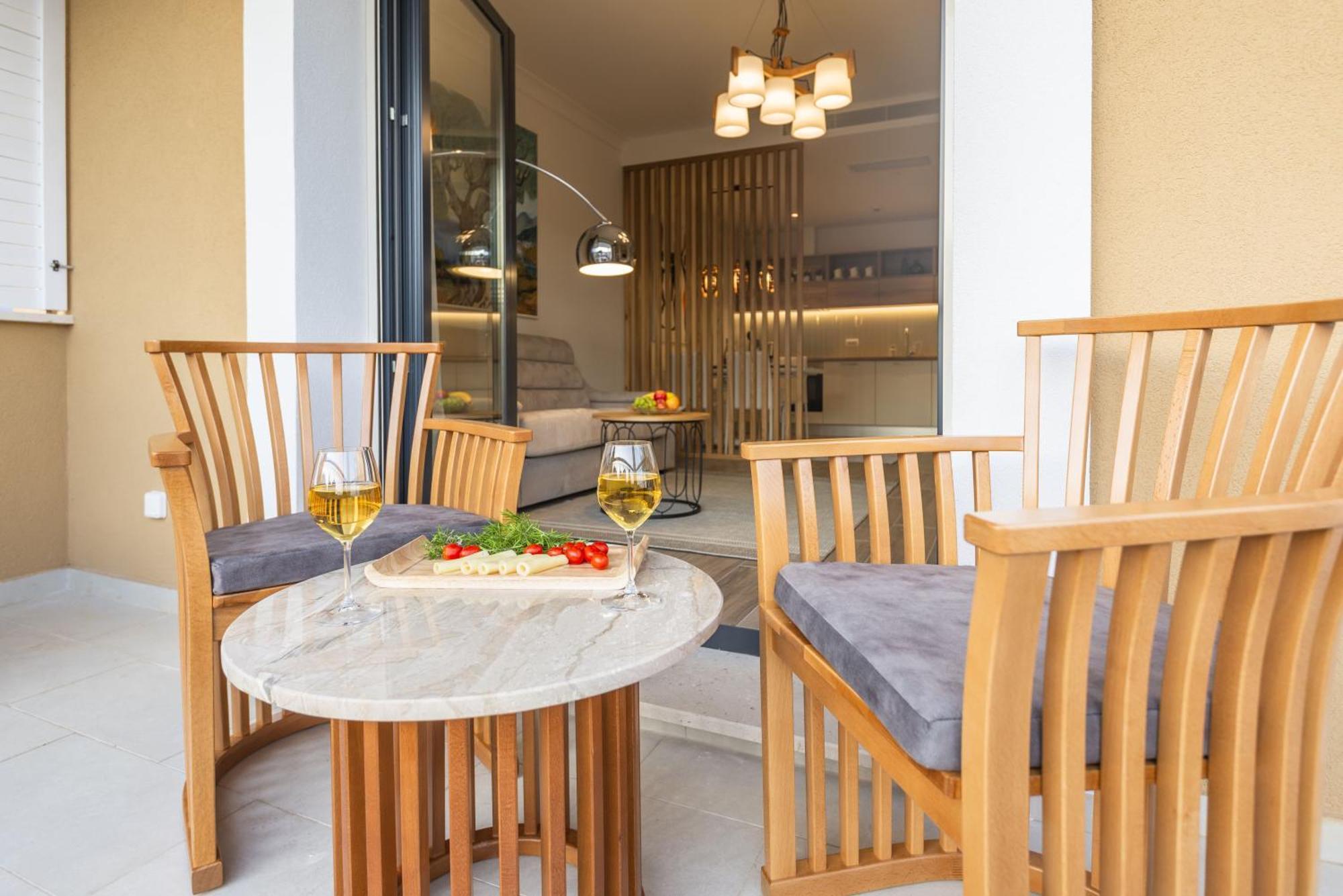 Lustica Apartments Central Tivat Kamer foto