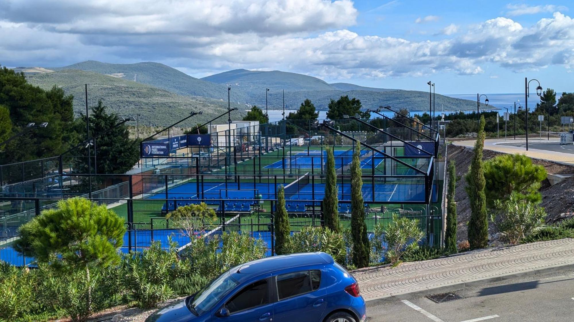 Lustica Apartments Central Tivat Buitenkant foto